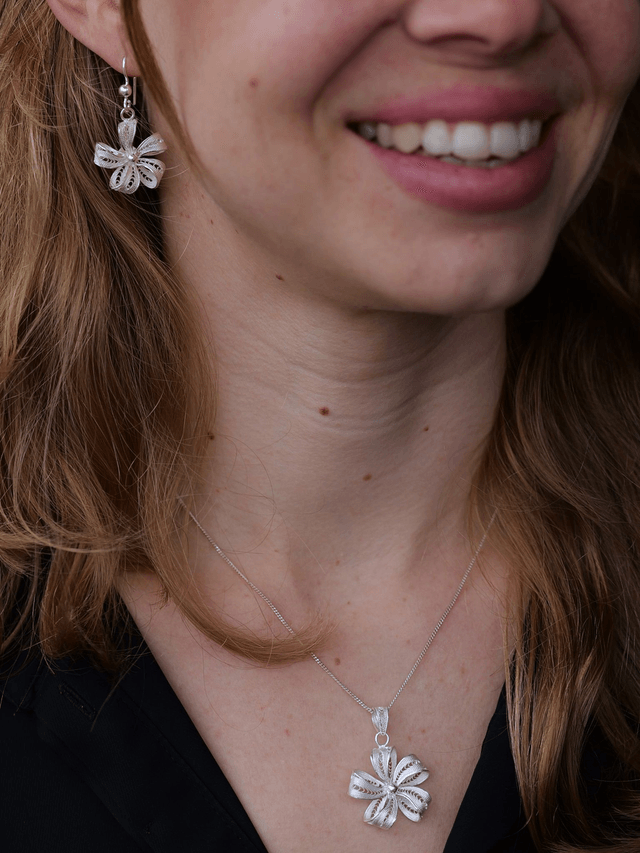 Bow Set (Pendant + Earrings)